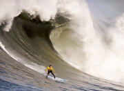 金年会集团-意甲焦点战，奥亚尔萨瓦尔带队逆袭，点燃巅峰对决夜