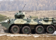 -当引擎轰鸣撕裂迈阿密夜空，鹈鹕展翅与赛道狂飙的城市交响