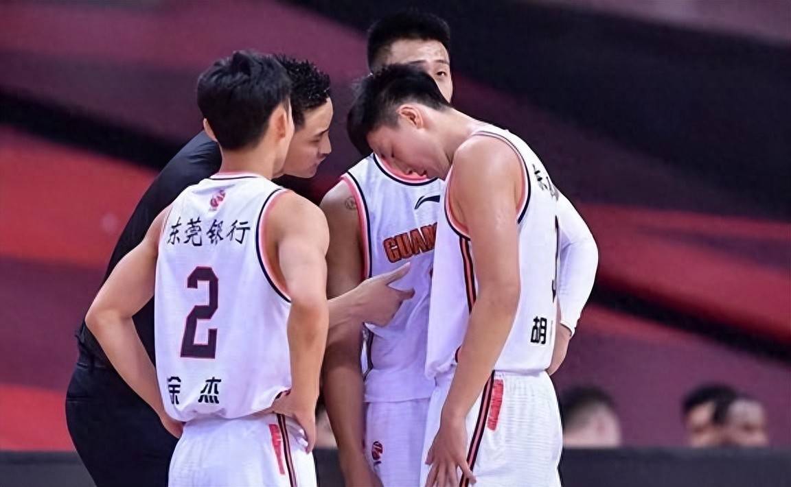 江苏男篮客场苦战，不敌山西队