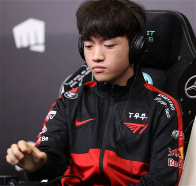 EG绝杀T1，Deft拿下关键大龙四强赛2:0（巴黎）
