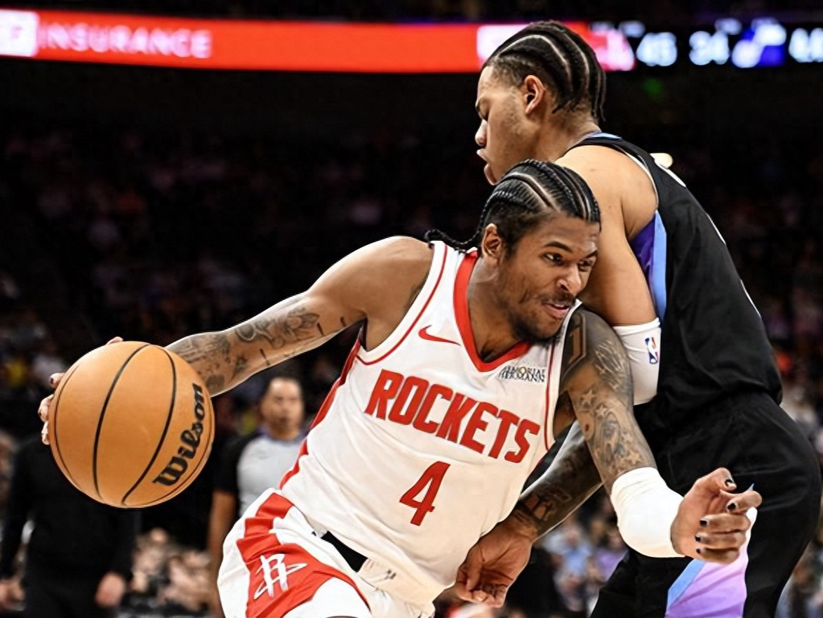 爵士强势逆转，击败马刺