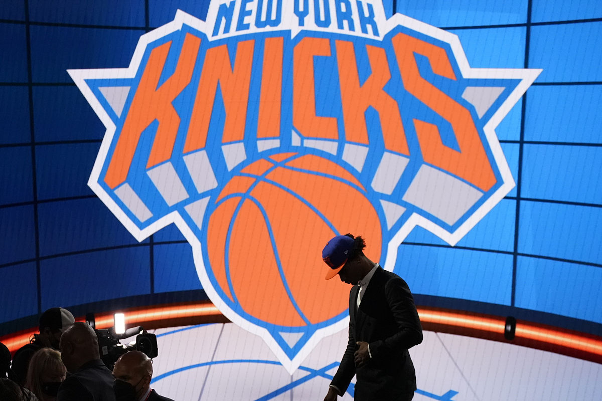 开拓者主场击败掘金，重返胜利轨道