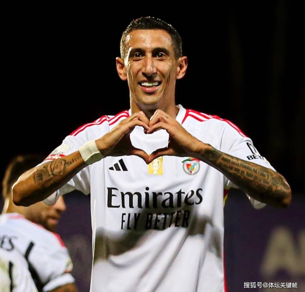 哥伦比亚逆转里昂,迪马利亚制霸全场 哥伦比亚逆转里昂,迪马利亚制霸全场