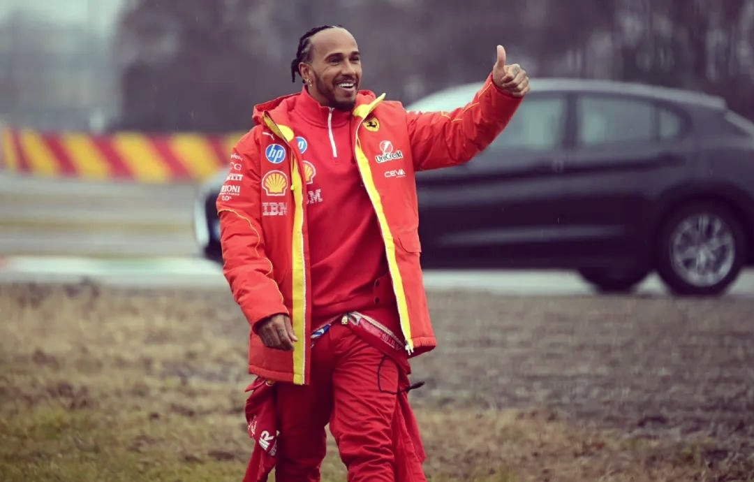 红牛车队逆转索伯车队，汉密尔顿刷新纪录的简单介绍