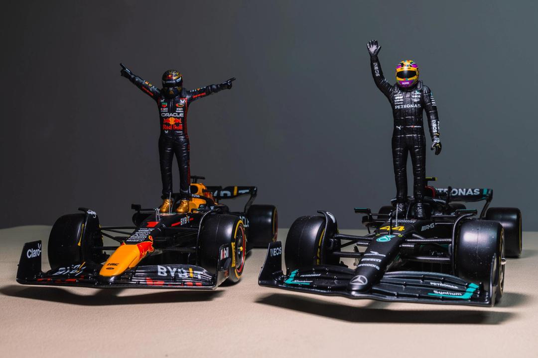 红牛车队鏖战威廉姆斯，拉塞尔高光表现