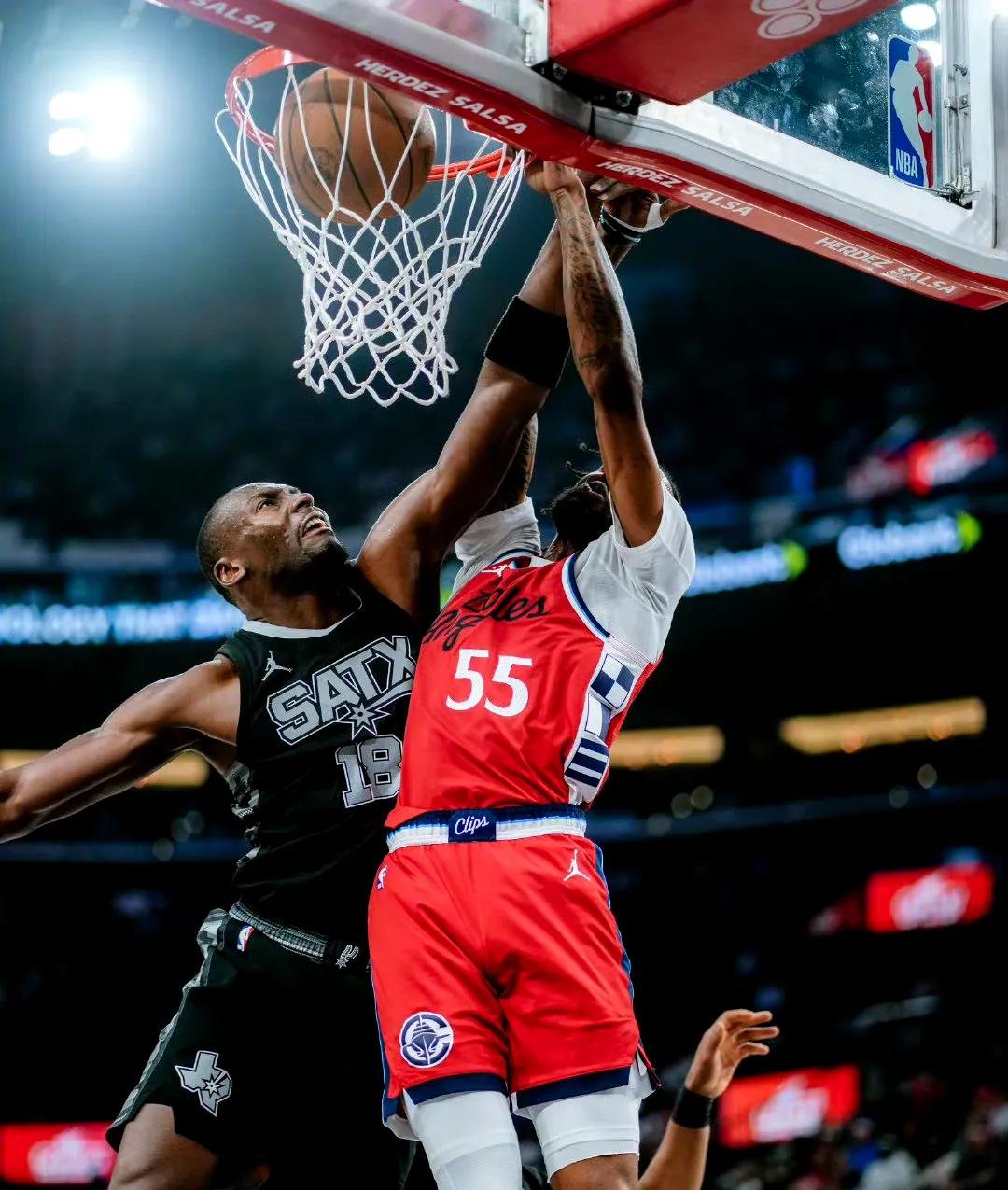 雷霆翻盘山西队，东契奇关键制胜