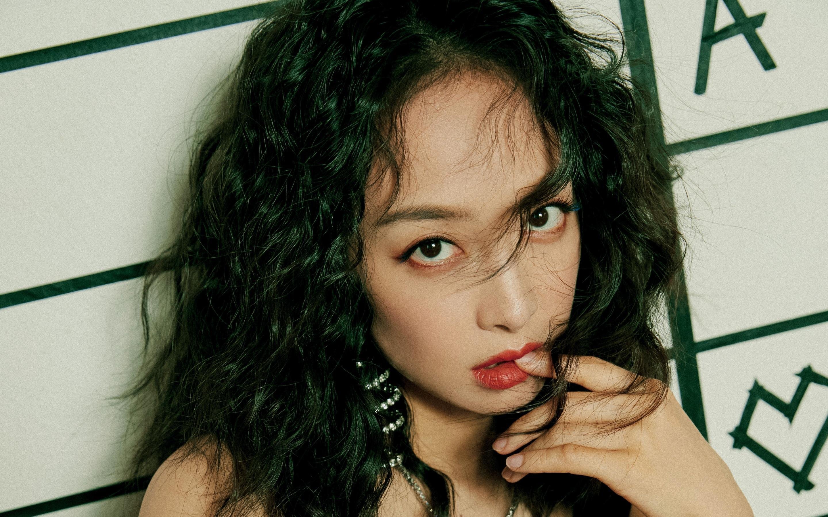 玻利维亚掀翻比利亚雷亚尔,伊布成为关键先生,绿茵场上永不落幕的传奇叙事