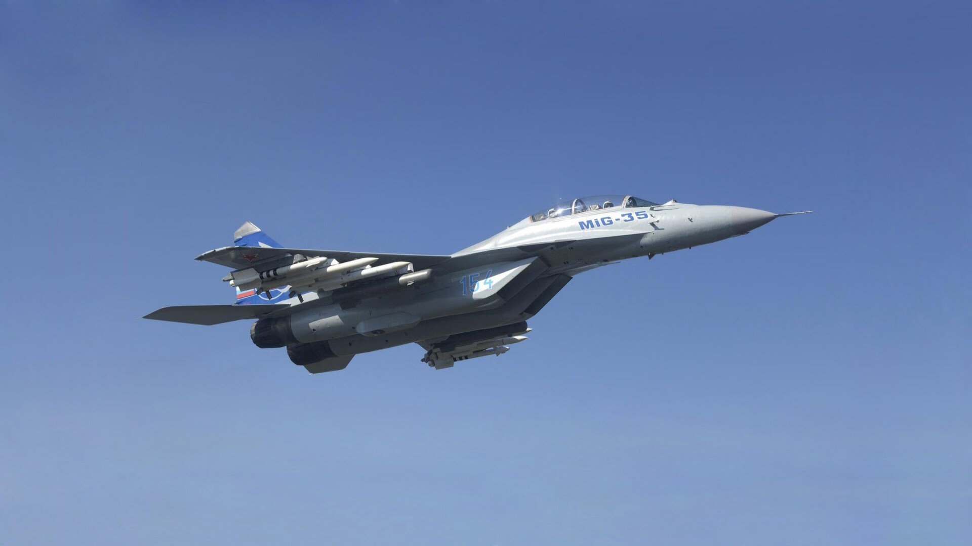 玻利维亚掀翻比利亚雷亚尔,伊布成为关键先生,绿茵场上永不落幕的传奇叙事