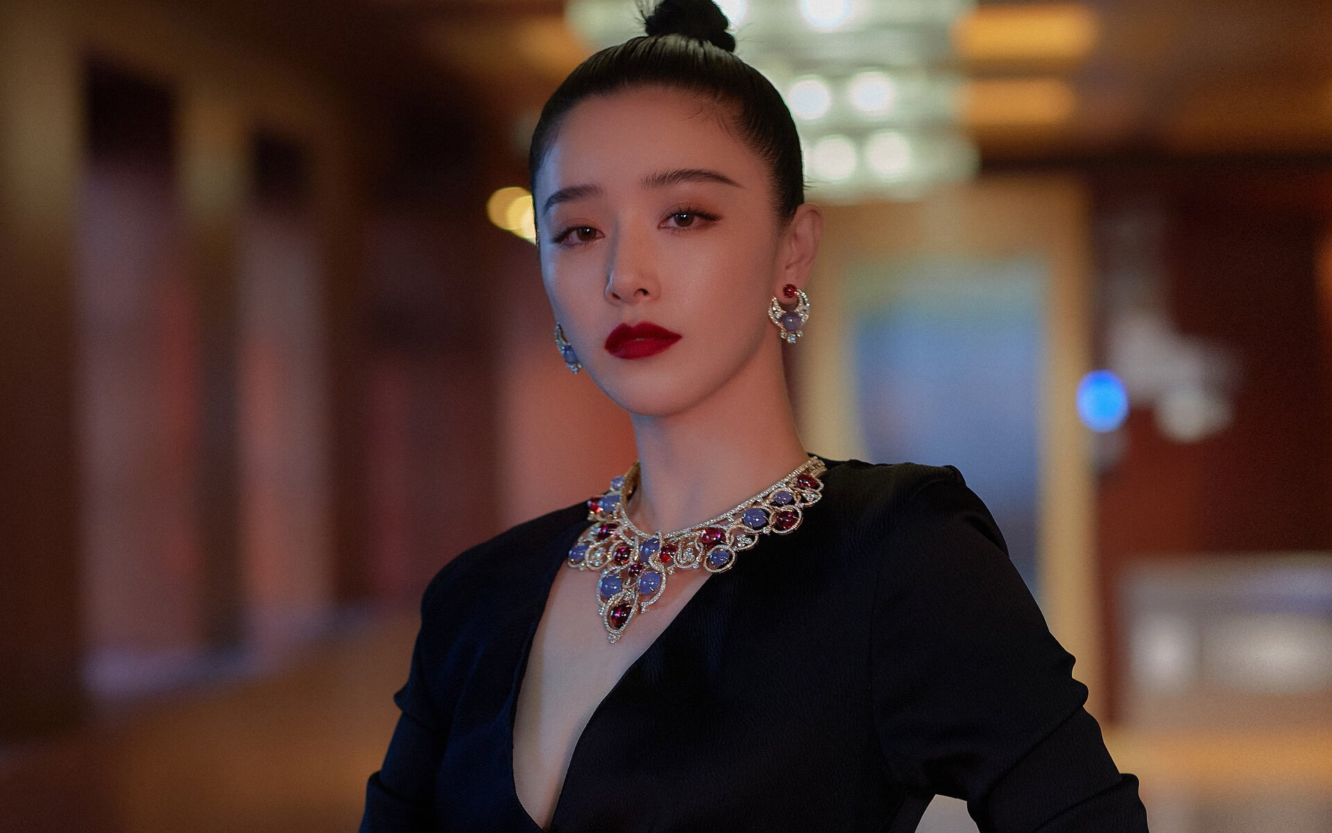 莱奥关键一击定乾坤,塞维利亚淘汰赛过关AC米兰,晋级之路再添辉煌