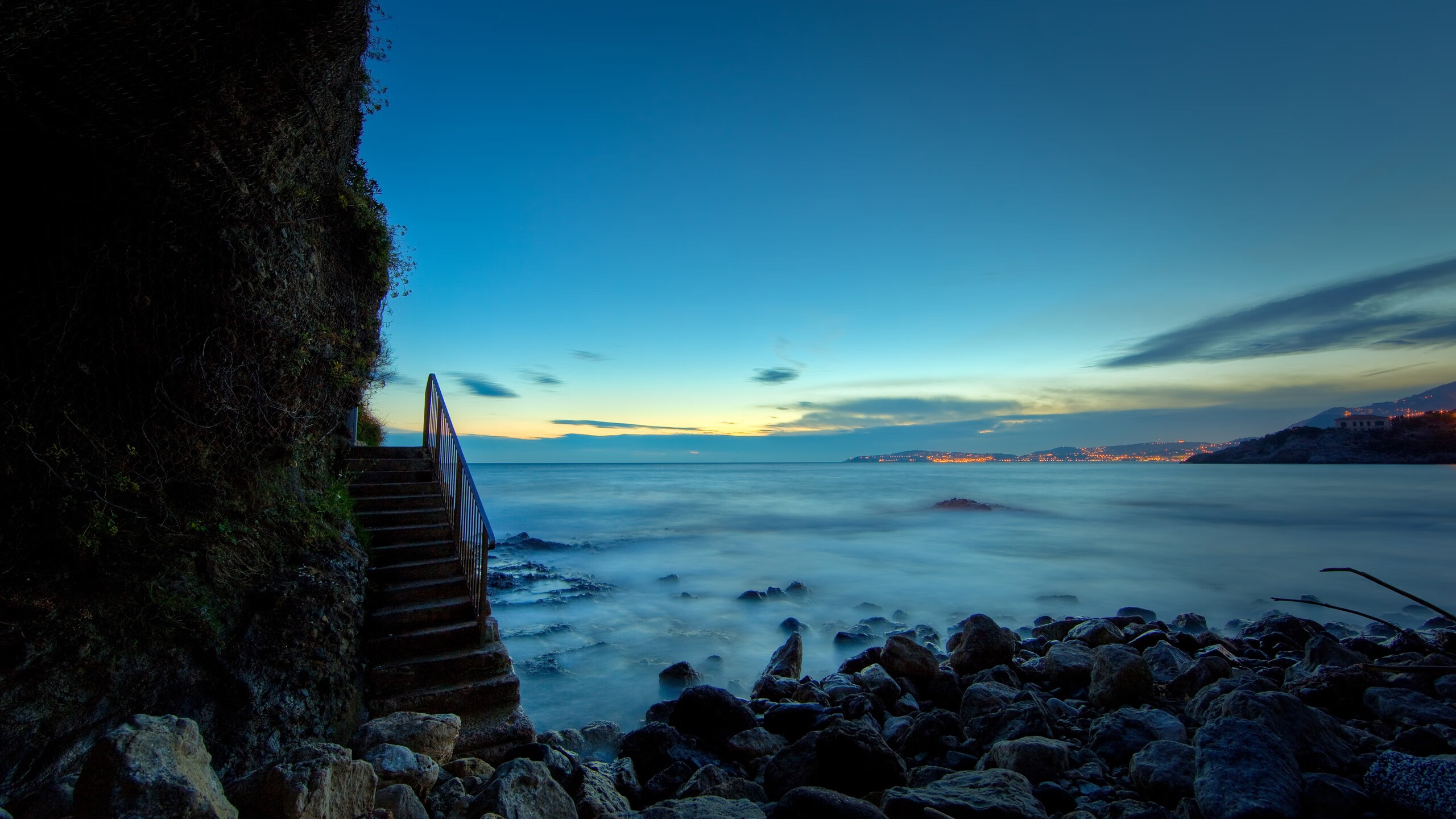 末节之王！卢卡库天神下凡导演逆转，摩纳哥绝境掀翻非洲雄狮